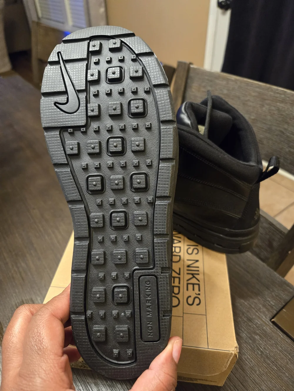 Nike Big KIDS Black High-Top Lace-Up Boots